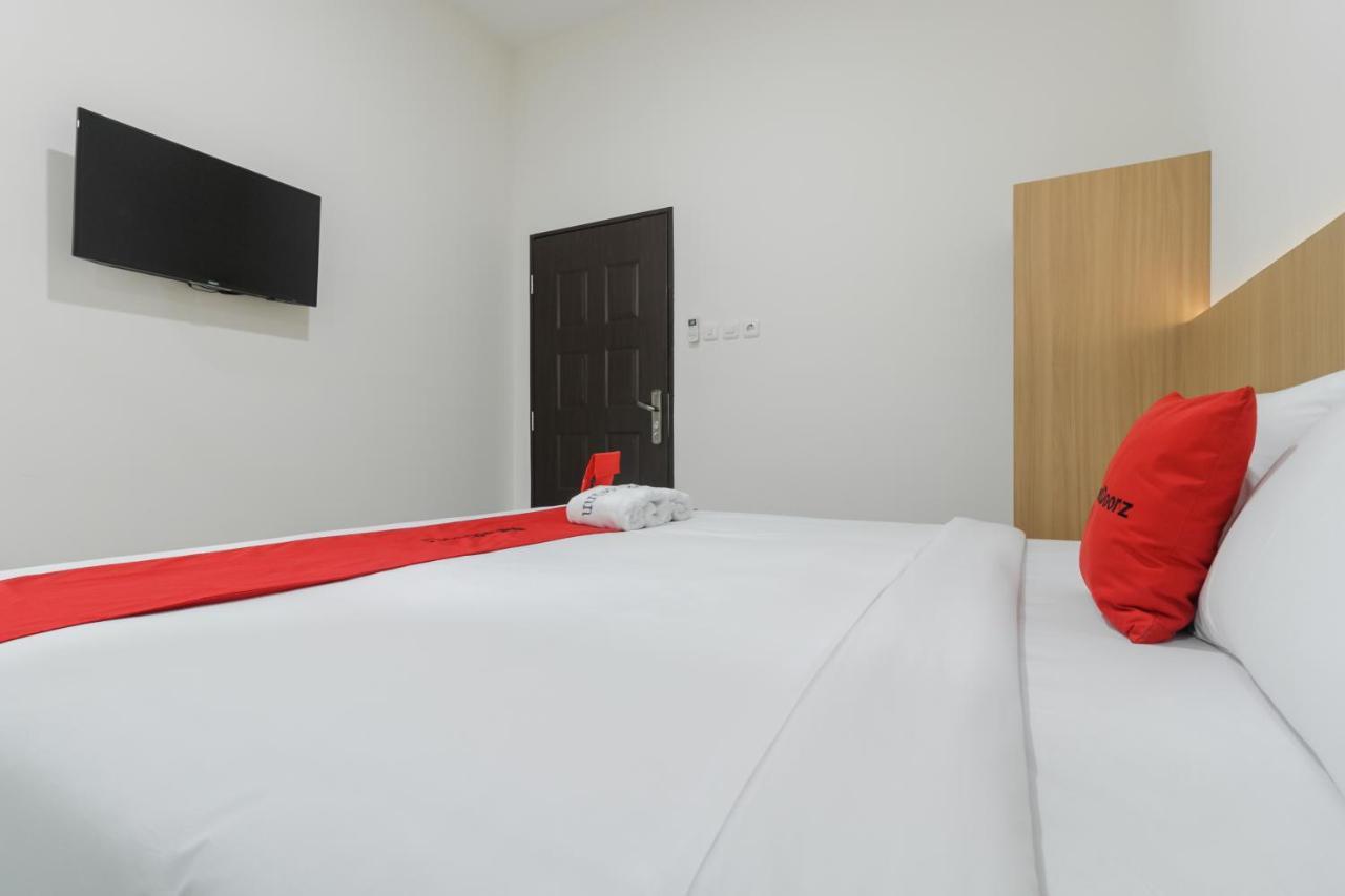 Reddoorz Near Mall Ska Пеканбару Екстериор снимка
