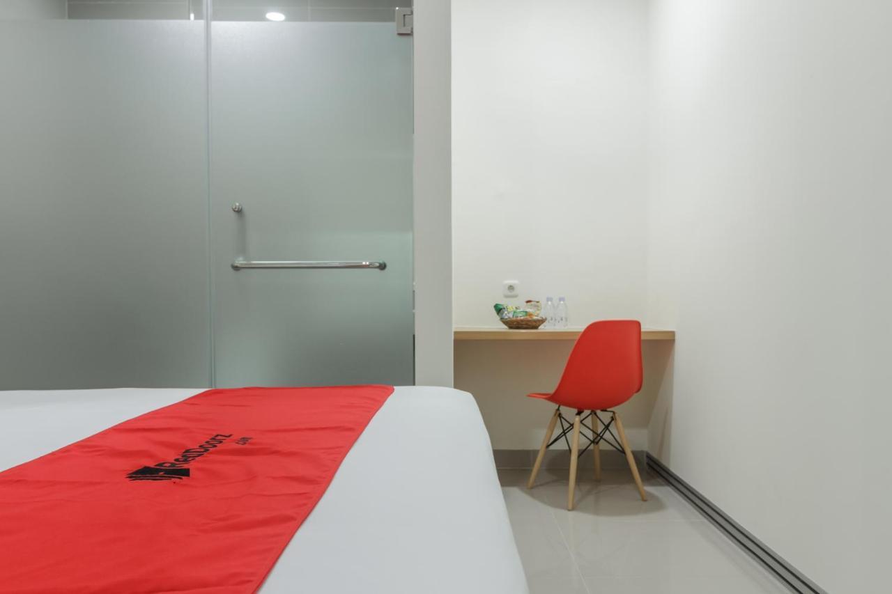 Reddoorz Near Mall Ska Пеканбару Екстериор снимка